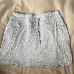 Xs athletic skirt. Heather gray.